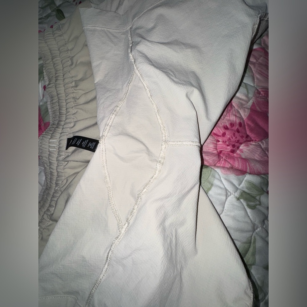 Lululemon Men's Casual Drawstring Shorts - Cream - Picture 4 of 4